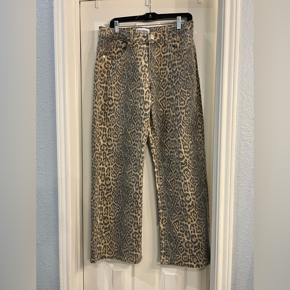Wide Leg Leopard Print Jeans, size 9 - Picture 1 of 7